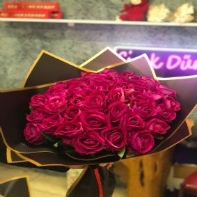 41 li Islak Mor Gül Buketi